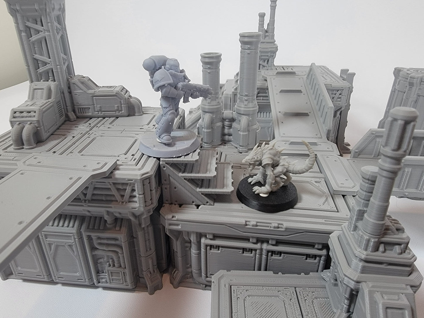 Modular Industrial Terrain Set for 28mm–32mm Sci-Fi Games | Stackable Platforms & Walkways