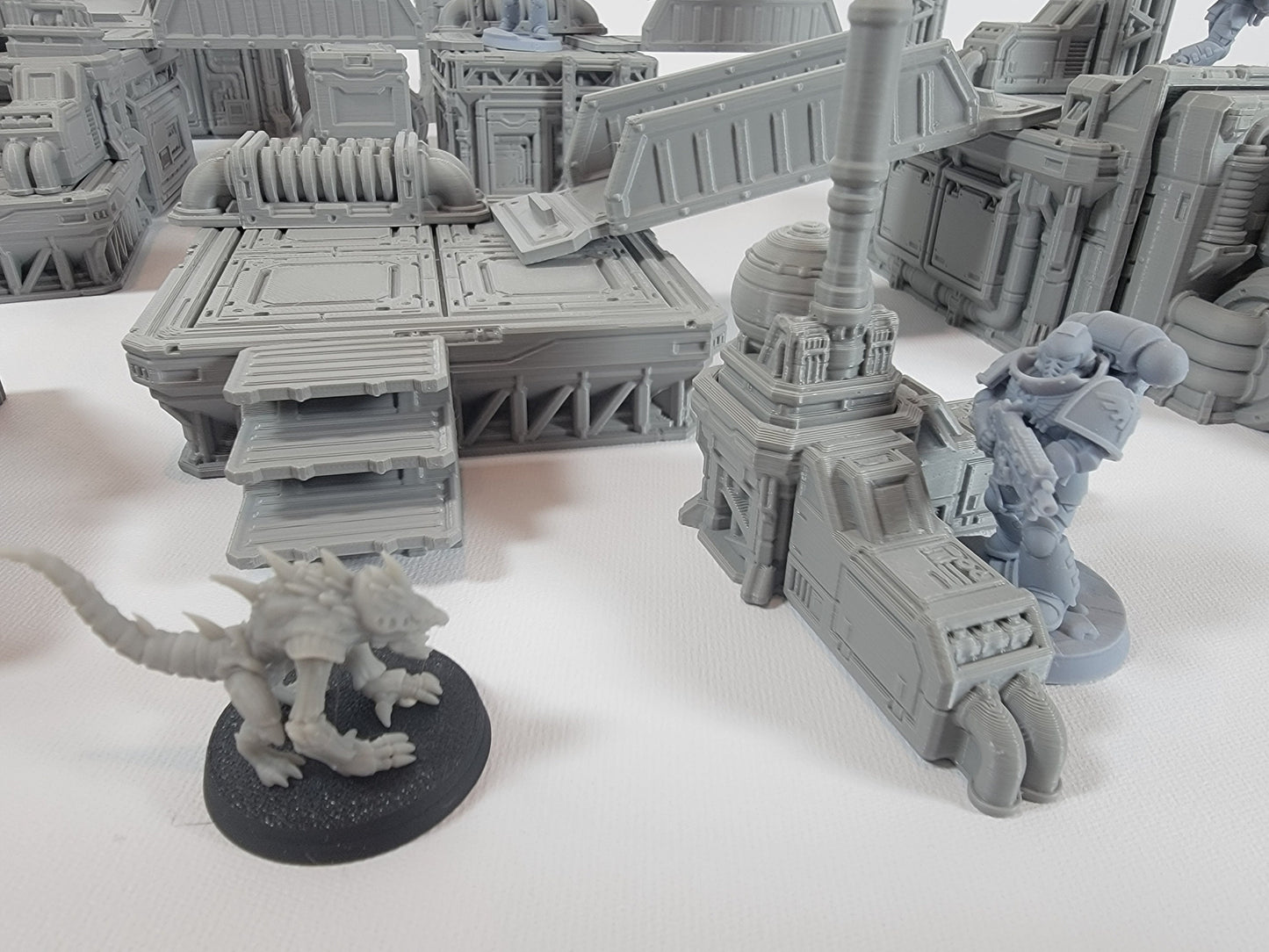 Modular Industrial Terrain Set for 28mm–32mm Sci-Fi Games | Stackable Platforms & Walkways
